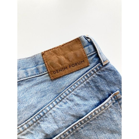 Aritzia DENIM FORUM Joni High Rise 90's Loose Bermuda Denim Shorts, Size 27 - Picture 7 of 16